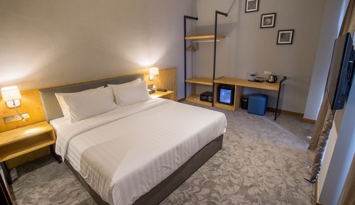 Deluxe King Room