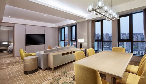 Suite, 1 Bedroom (Dining Area)