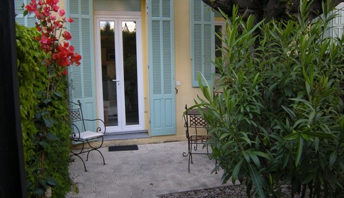 Classic Apartment, Ensuite, Garden View