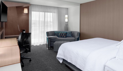 Room, 1 King Bed, Balcony
