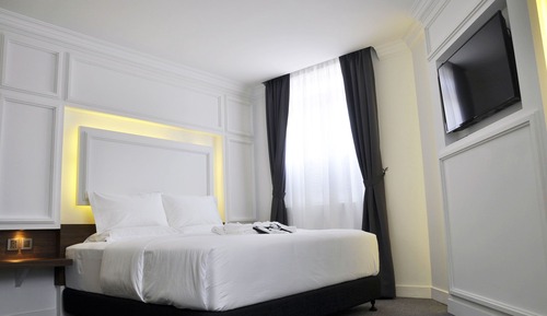 Deluxe Room, 1 King Bed