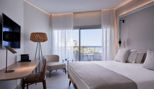 Twin / Double Room Sea View