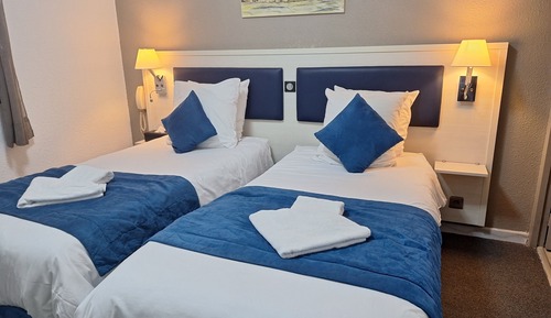 Twin Room, Private Bathroom