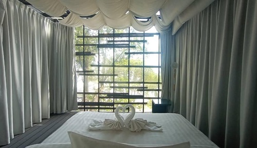 Beach Front Suite