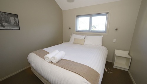 #60 Waterfront View Apartment