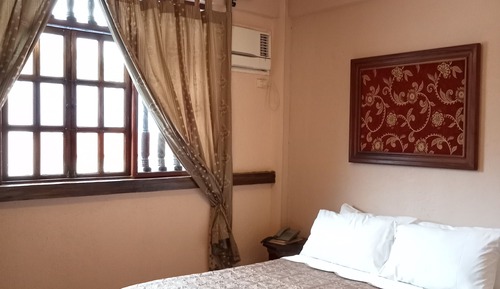 Standard Room, 1 Queen Bed