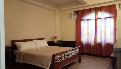 Family Room (A)