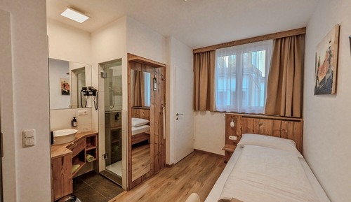 Standard Single Room, Ensuite, City View