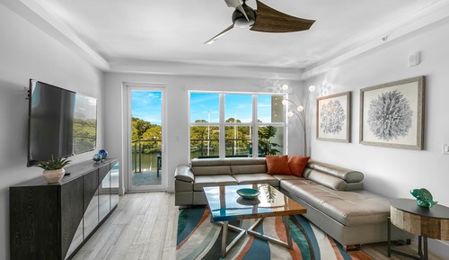 Deluxe Condo, 3 Bedrooms, River View