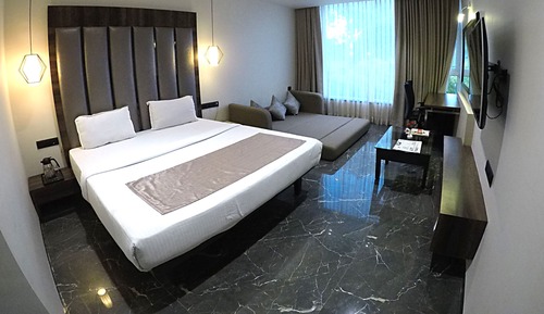 Family Room, 1 Queen Bed with Sofa bed