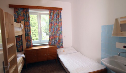 Economy Triple Room