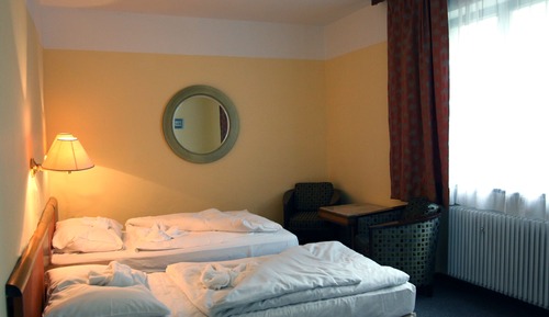 Standard Room, 2 Bedrooms, Park View, Annex Building