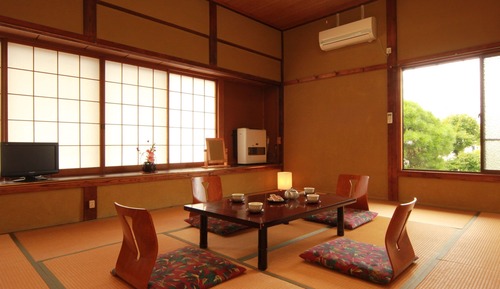 Japanese Style Room for 4 Guests, Shared Bathroom
