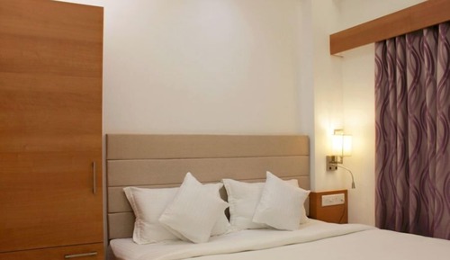 Executive Room, Multiple Beds, Smoking