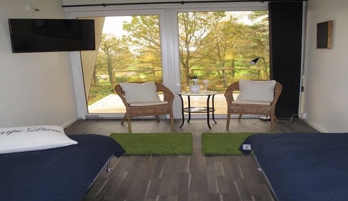Suite, Balcony
