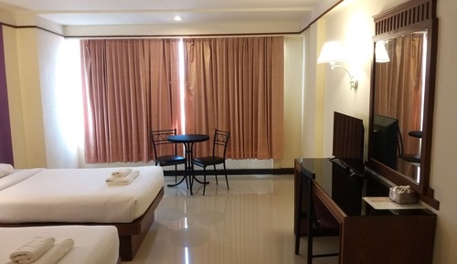 Standard Twin Room