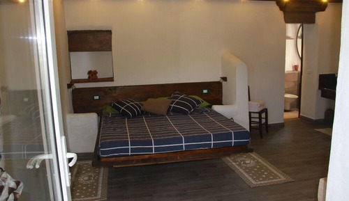 Basic Double Room, Garden View