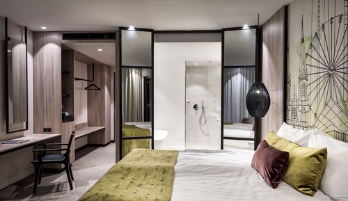 Deluxe Quadruple Room (Safari)