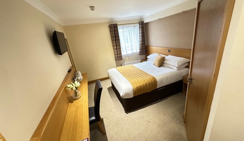 Standard Double Room, Ensuite (ground floor)