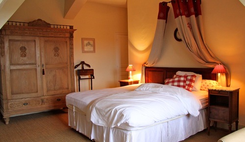 Standard Suite, 1 Bedroom, Bathtub, Garden View