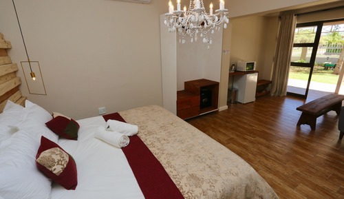 Double Room (King) 