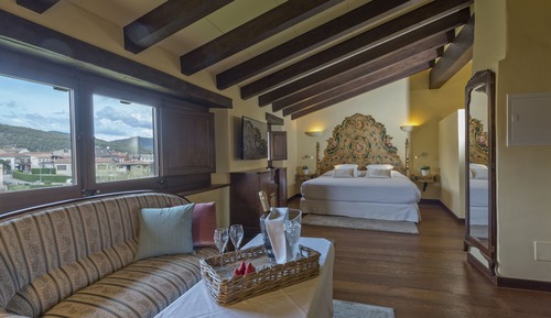 Suite (Cal Sastre)