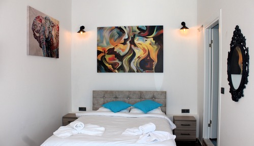 Economy Room, Patio, Garden View