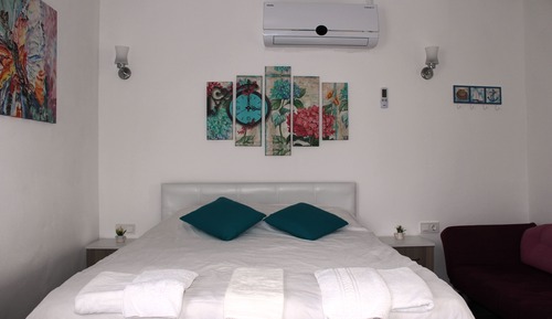 Economy Triple Room, 1 Bedroom, Non Smoking, Pool View