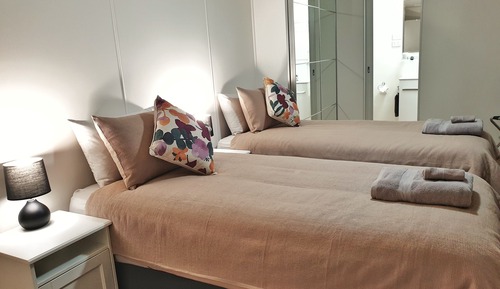 Executive Villa, 2 Bedrooms, Fireplace, Valley View