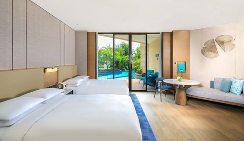 Room, 1 King Bed, Pool Access, Lagoon View (Pool Access)