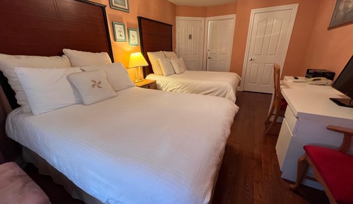 Superior Room, 1 Queen Bed, Private Bathroom