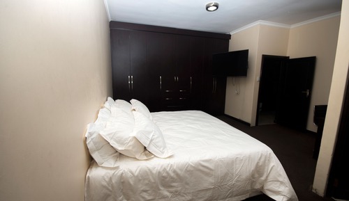 Standard Suite, 1 King Bed