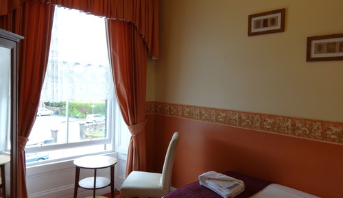 Single Room, Private Bathroom (Room5)