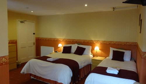 Family Room, Ensuite (Room2)