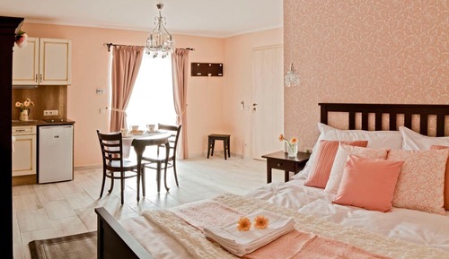 Romantic Studio
