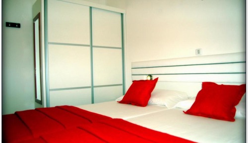 Crab. Apartment with Terrace, Beachfront