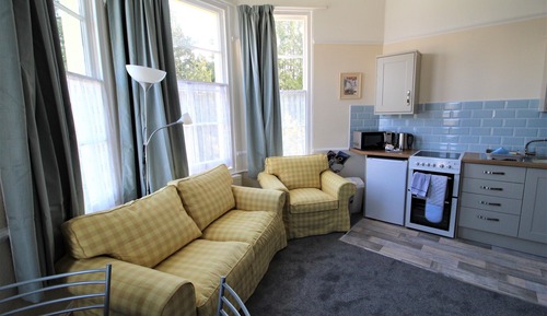 Superior Suite, Private Bathroom (Sleep 3- Apartment 9)