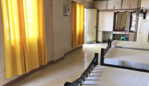 Family Room for 6