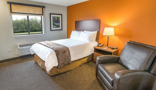Room, 1 Queen Bed (Hearing Impaired with Recliner)