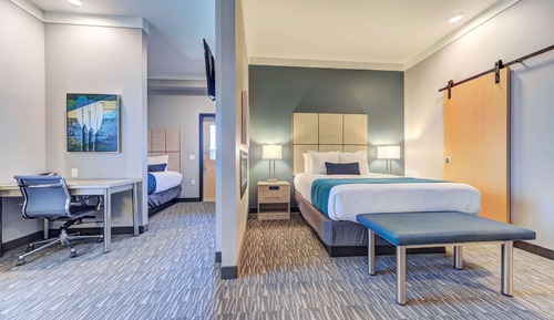 Suite, Multiple Beds, Fireplace, Mountain View (with Single Sofabed)