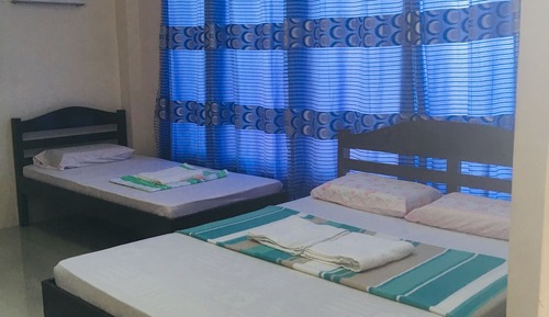 Deluxe Triple Room, 2 Bedrooms, Non Smoking, Partial Lake View