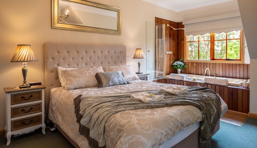 Suite (Tasman)