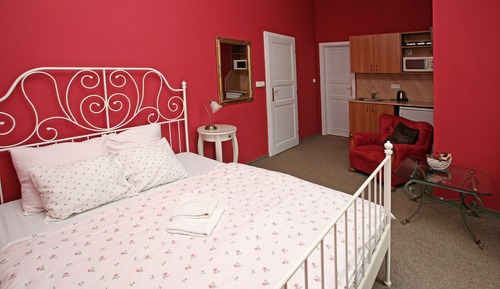 Apartment (5)