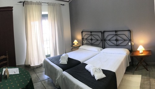 Family Room, 2 Bedrooms