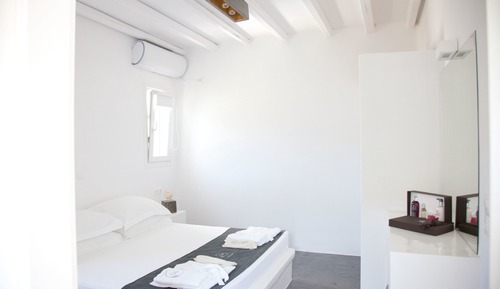 Luxury Suite, 1 Bedroom, Jetted Tub, Garden Area