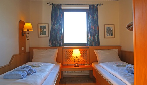 Traditional Cottage, 2 Bedrooms, Patio, Mountainside