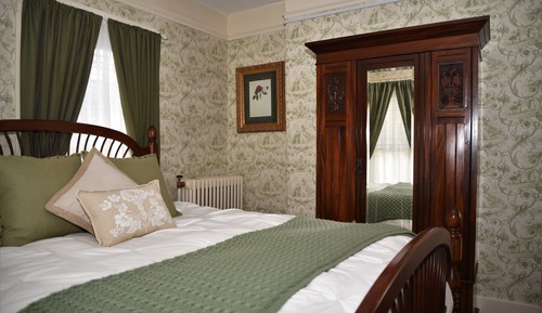 Oakbrook Room