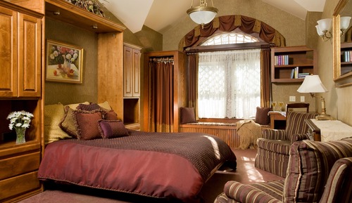 Deluxe Room, 1 Queen Bed, Private Bathroom (Room 10 - C/H)