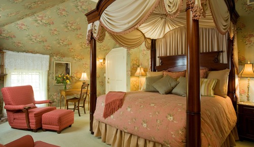 Premium Room, 1 King Bed, Private Bathroom (Room 12 - C/H)