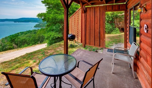Romantic Suite, 1 King Bed, Patio, Lake View